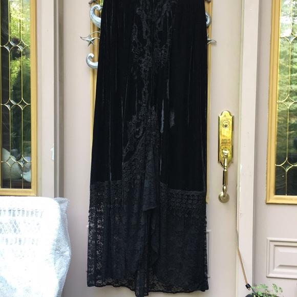 NWOT Priestess Robe, purchased brand new in Salem, Massachusetts - Picture 2 of 16